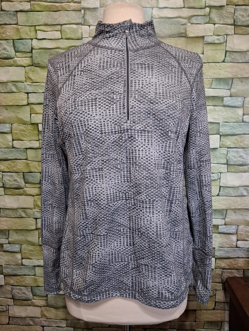 Large Kirkland Signature Ladies' 4-Way Stretch Quarter-Zip Active Pullover